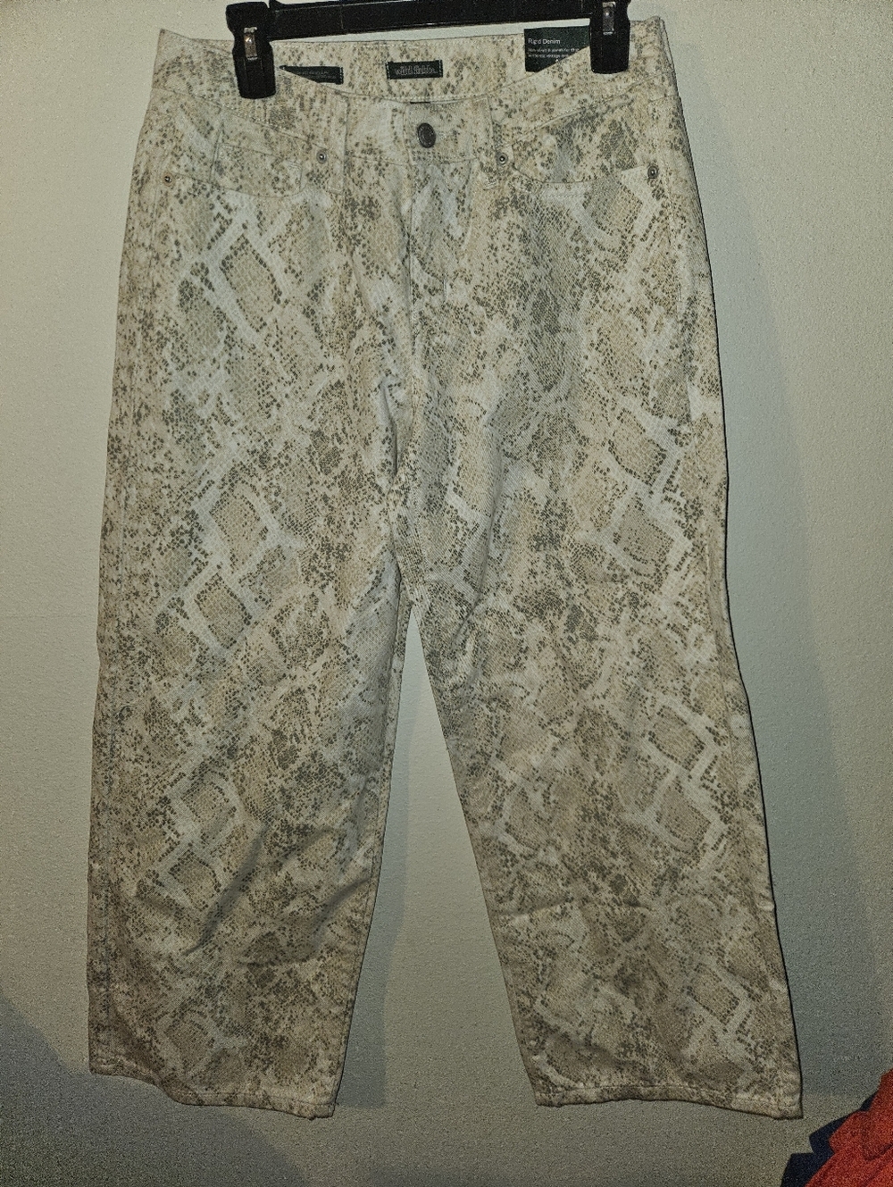 Wild Fable Womans Low Rise Baggy Snake Print Rugged Jeans Size 6
